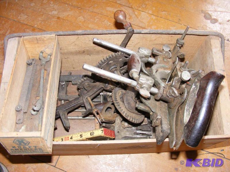 lot 87 image: Stanley Planer with knives, Keen Kutter, box ...