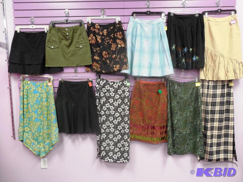Lot of 12 Skirts Size 6