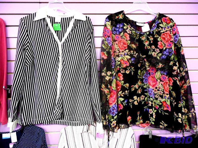 Lot of 7 Maternity Tops & Pant Size Extra Large