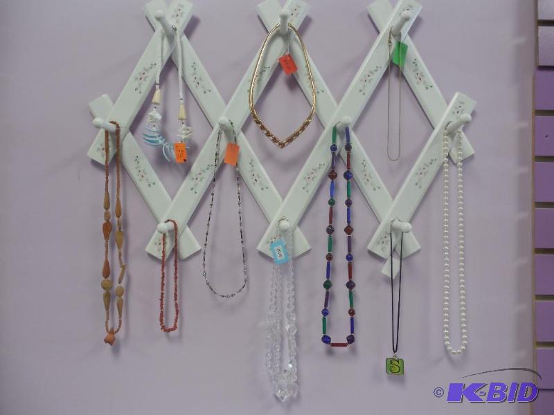 Lot of 10 Necklaces