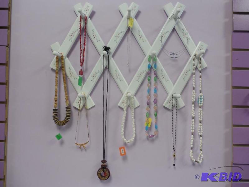 Lot of 10 Necklaces