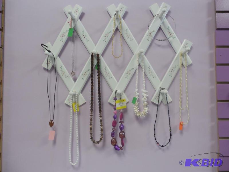 Lot of 10 Necklaces