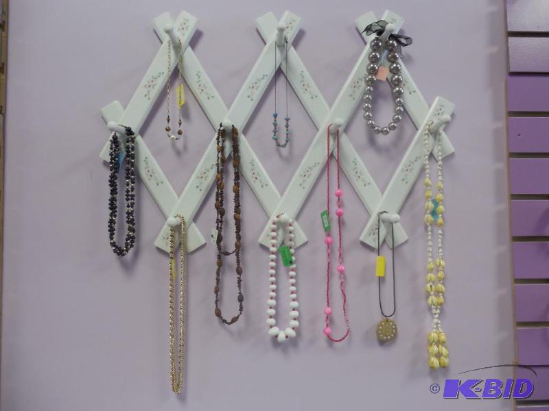 Lot of 10 Necklaces
