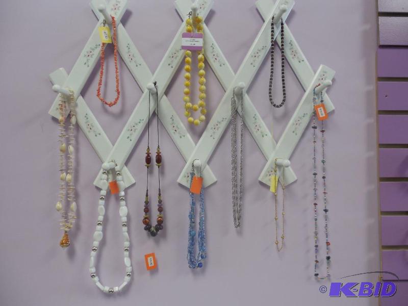 Lot of 10 Necklaces