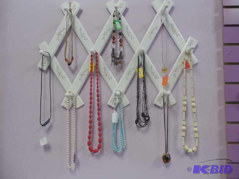 Lot of 10 Necklaces