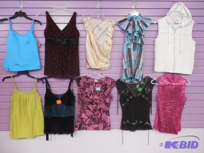 Lot of 10 Name Brand Sleeveless Tops & Hoodie - Size Small