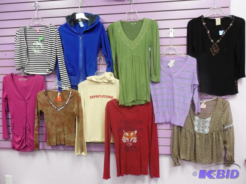 Lot of 10 Name Brand Long Sleeve Tops & Sweaters & Hoodies Size Small