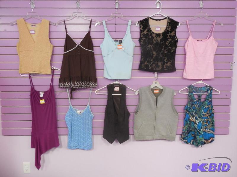 Lot of 10 Name Brand Sleeveless Tops - Size Medium
