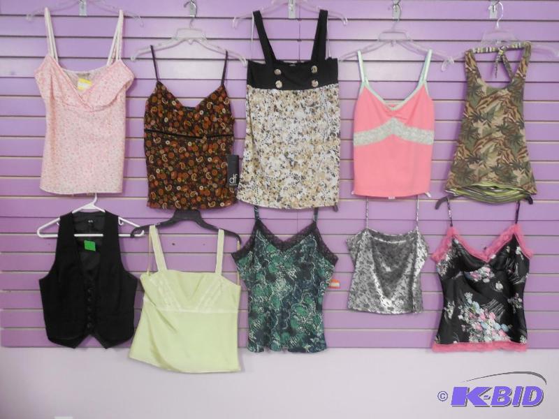 Lot of 10 Name Brand Sleeveless Tops - Size Medium