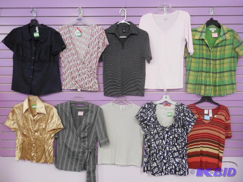 Lot of 10 Name Brand Short Sleeve Tops - Size Medium