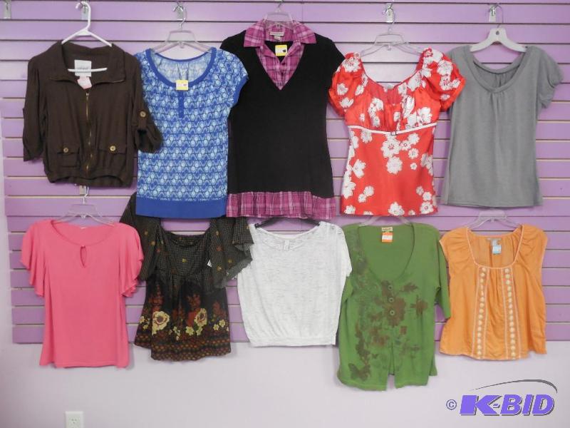 Lot of 10 Name Brand Short Sleeve Tops - Size Medium