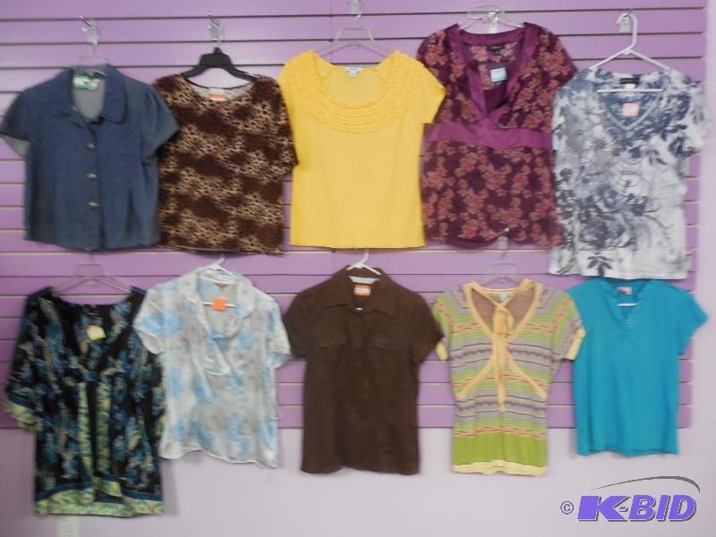 Lot of 10 Name Brand Short Sleeve Tops - Size Medium