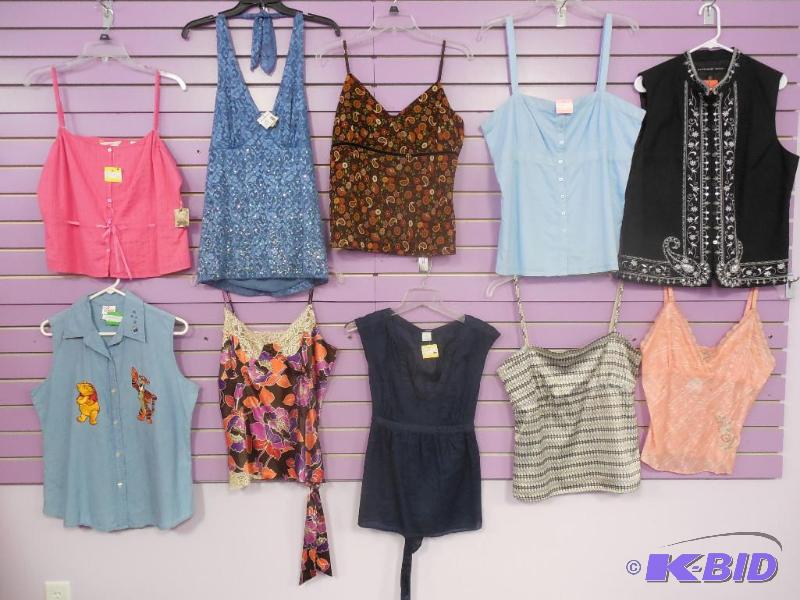 Lot of 10 Name Brand Sleeveless Tops - Size Large