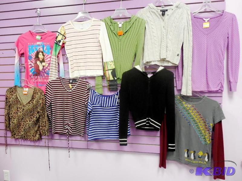 Lot of 10 Name Brand Long Sleeve Tops, Hoodies & Sweaters Size Small