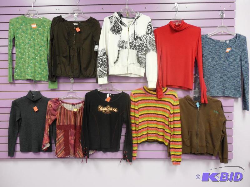 Lot of 10 Name Brand Long Sleeve Tops & Sweaters & Hoodies Size Medium