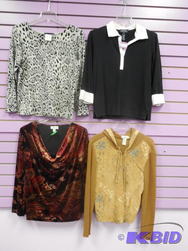 Lot of 4 Posh Brand Long Sleeve Tops & Sweaters & Hoodies Size Medium