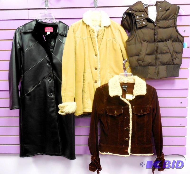 4 Winter Coats  Vests Size Small