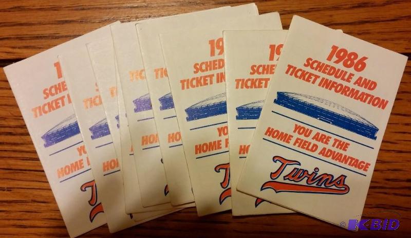 9 1986 Minnesota Twins Hand Schedule-...