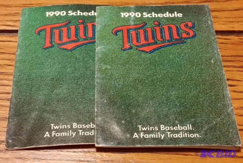 2 1990 Minnesota Twins Hand Schedule-...