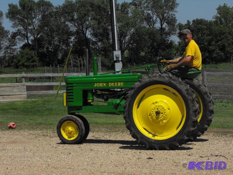 1944 John Deere War B Fully restored and read...