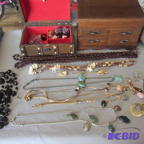 Costume Jewelry, Boxes