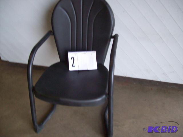 lot 2 image: Vintage Metal Lawn Chair