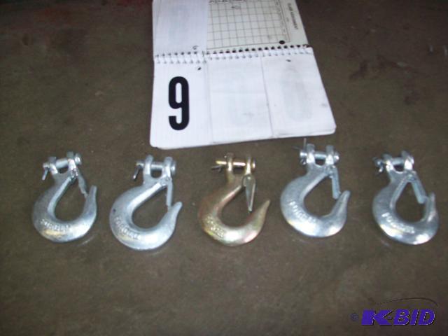 lot 9 image: (5) New Tow Hooks  14 Chain or Cable