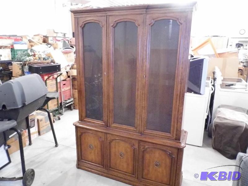lot 15 image: China Cabinet