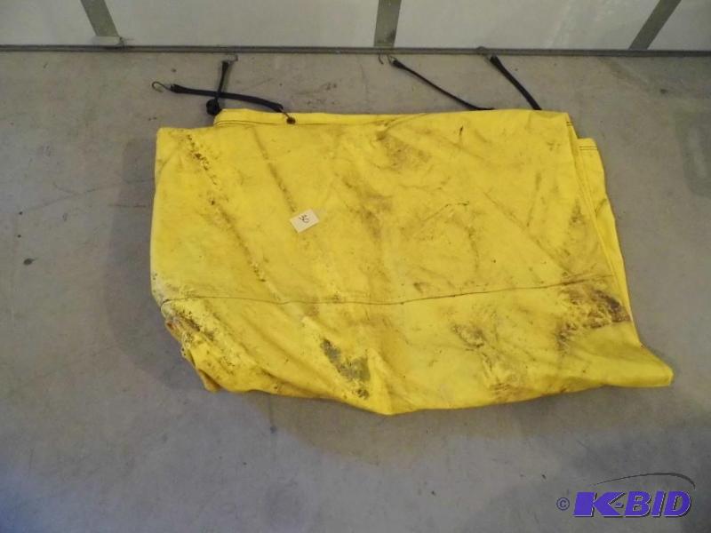 lot 30 image: Yellow Tarp