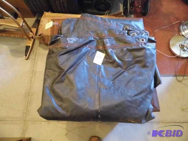 lot 32 image: Black Tarp