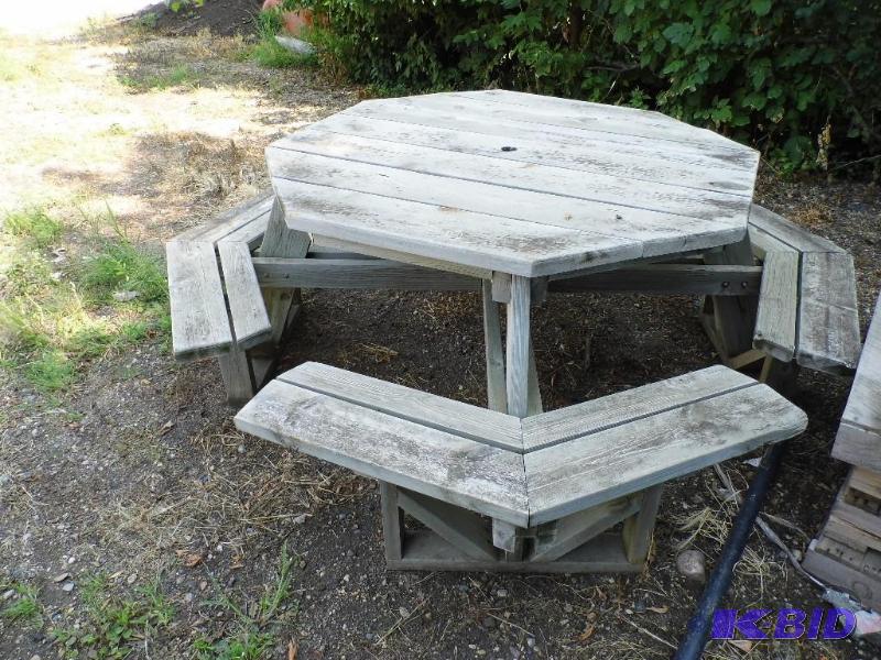 lot 37 image: Wood Picnic Table