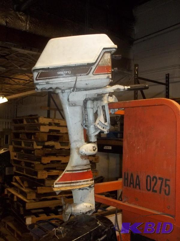 lot 3 image: Sea King Outboard Boat Motor