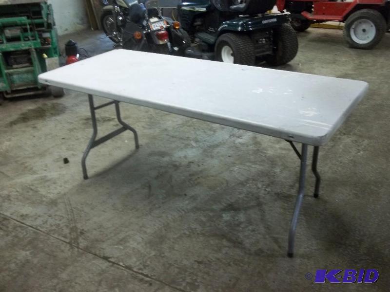 lot 9 image: 6 long Folding Banquet Table