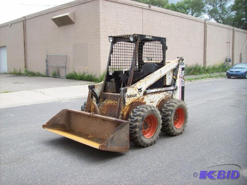 Bobcat 825 Skidsteer Loader