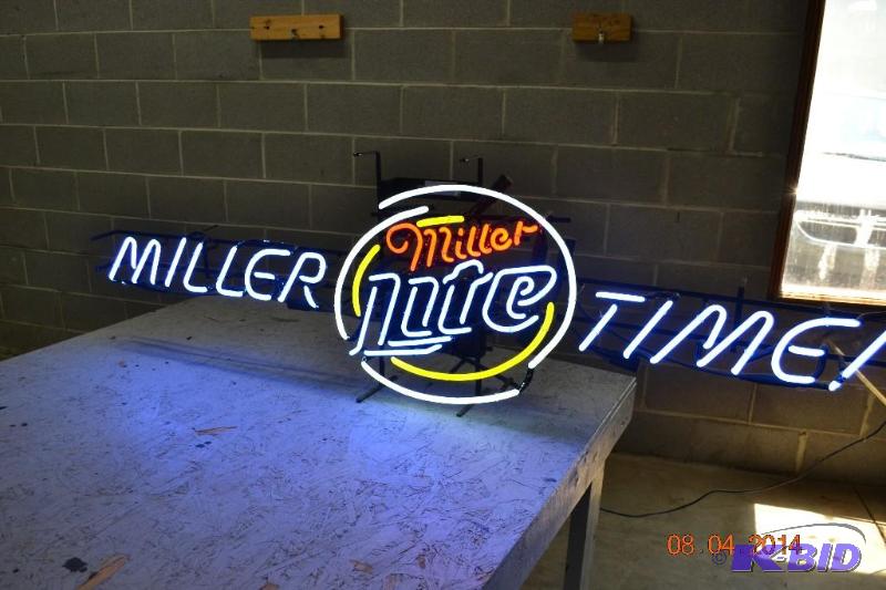 Vintage Miller Lite Neon Sign | K-BIDUSA Knoxville, TN Electronic