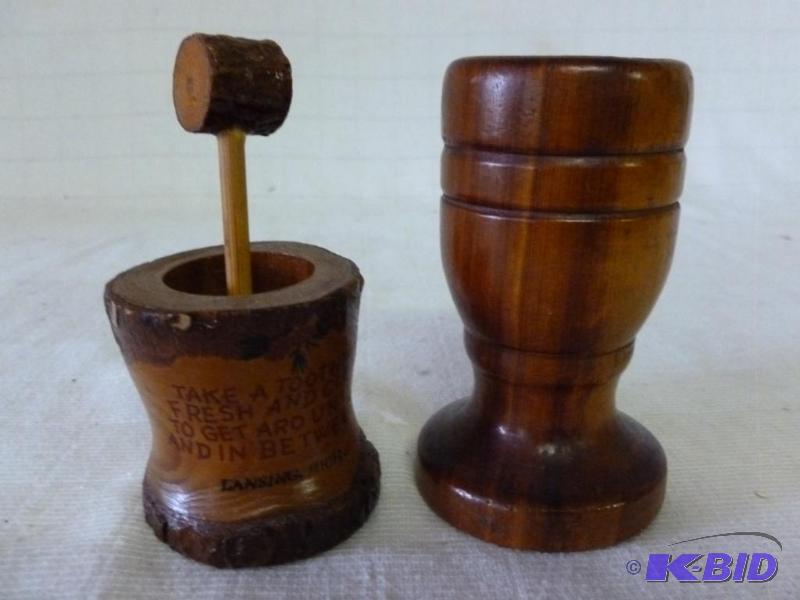 lot 157 image: Lot of two vintage wooden souvenir pieces tha...