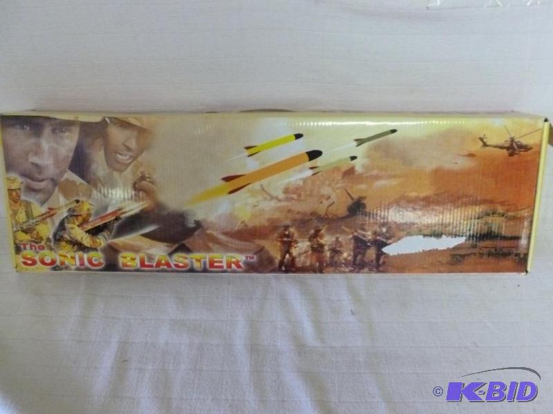lot 166 image: The Sonic Blaster missile warhead shooting gu...