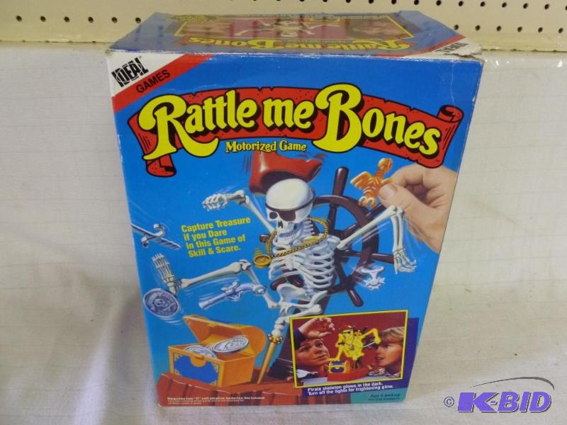 lot 180 image: Ideal Games 1989 Rattle Me Bones motorized ga...