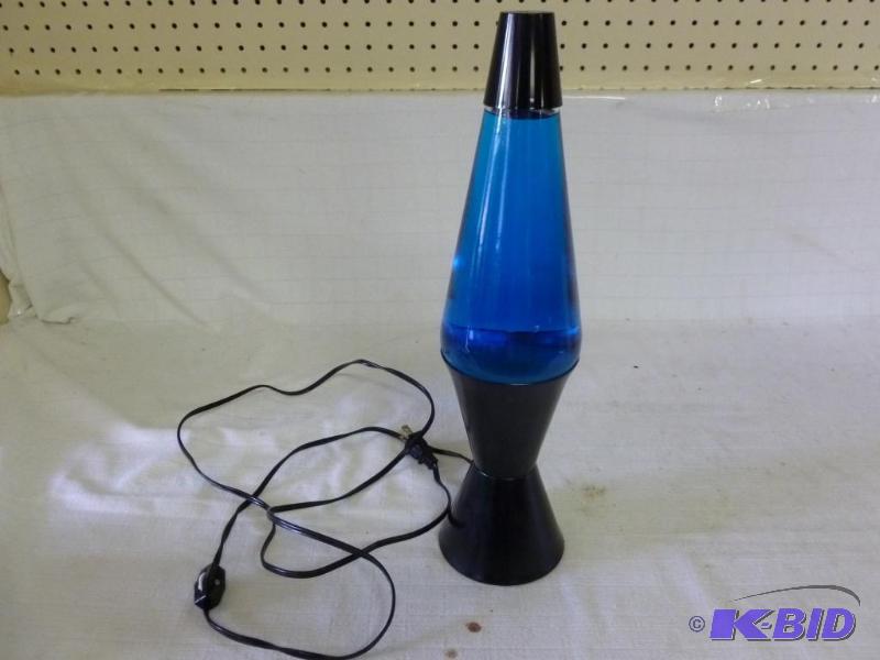 lot 189 image: Large Lava Lamp, measures 16 14" H, nee...
