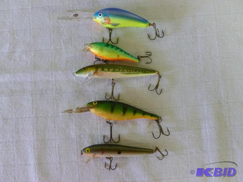 lot 31 image: Lot of five large fishing crank baits, good u...