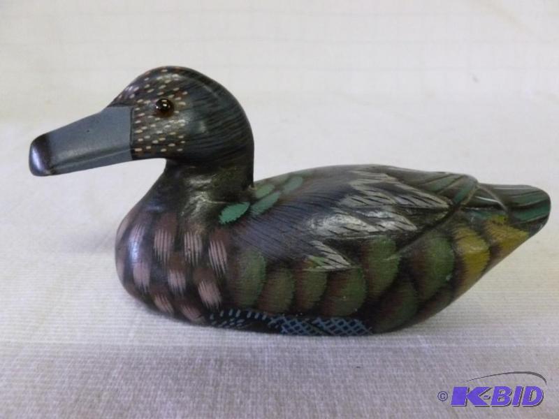 lot 76 image: Beautiful hand painted wooden duck decoration...