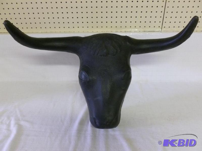 lot 9 image: Large heavy gage plastic steer roping practic...