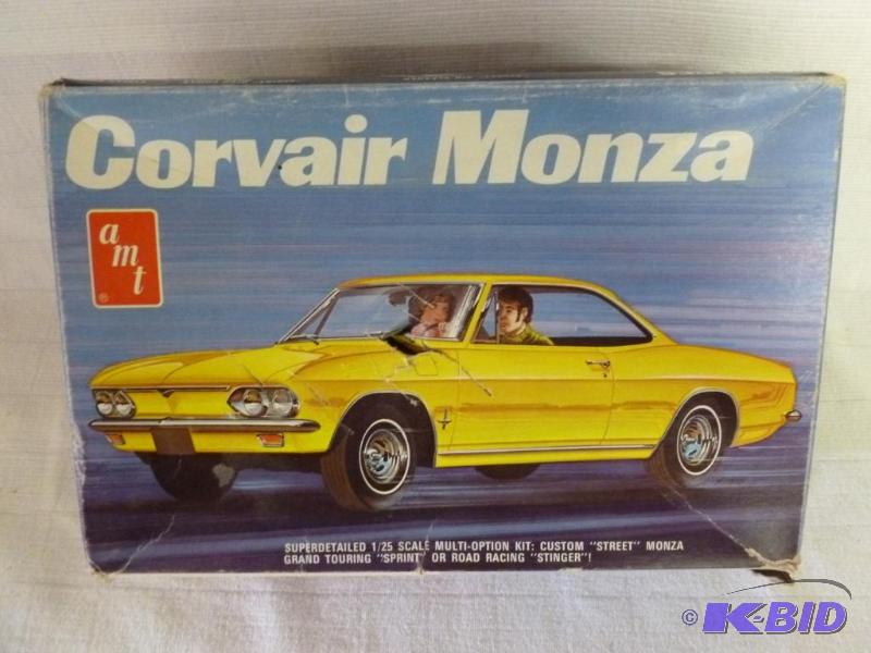 lot 93 image: Vintage AMT Corvair Monza 125 scale model ki...
