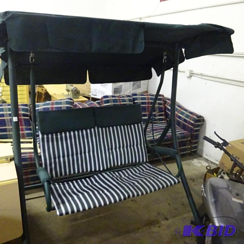 lot 105 image: Metal framed 2 person patio swing...