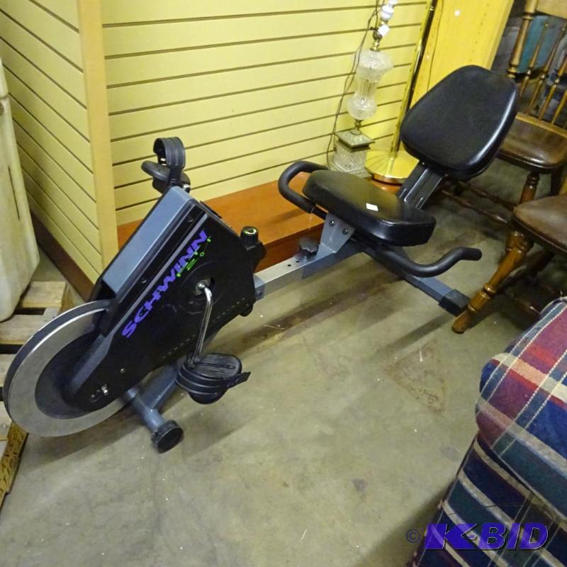lot 112 image: Schwin PT201 exercise machine....