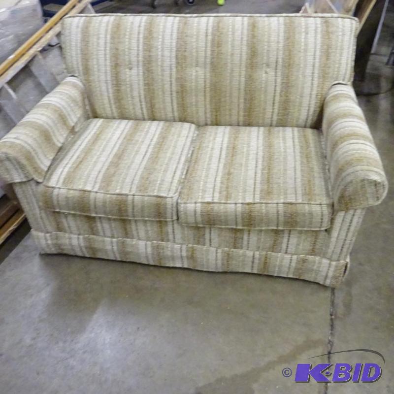 lot 120 image: 2 person sleeper sofa. No tares...