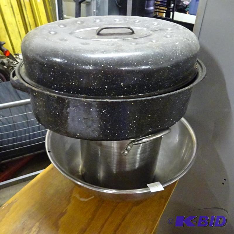 lot 13 image: Roasting pan, stock pot, and large mixing bow...