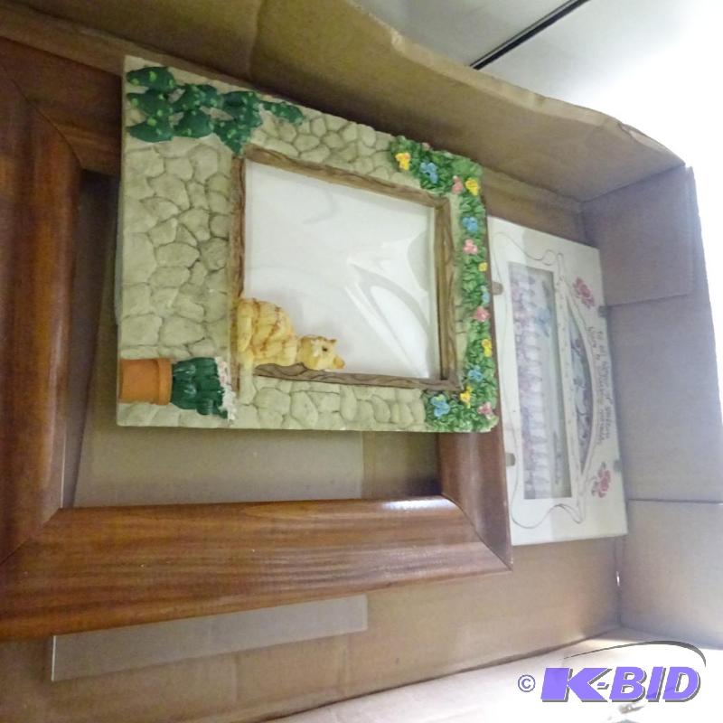 lot 40 image: Picture frames...