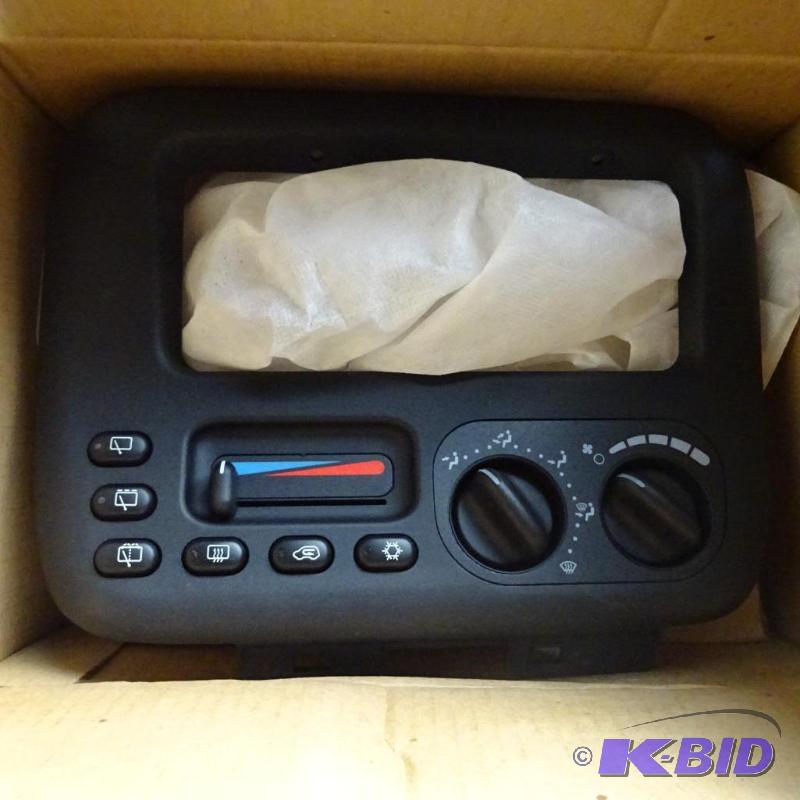 lot 65 image: Brand new dash heater control. Mopar 1-046776...