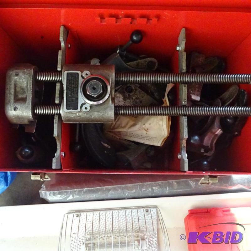 lot 72 image: KR and D G2020 power pirate strut compresser ...